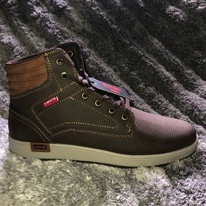Levis man boots